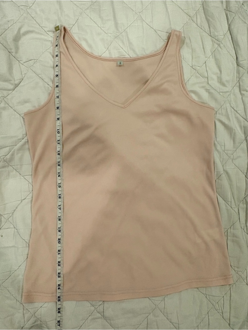 Light Pink V-Neck Tank Top Size M – Soft Summer Basic - Picture 3 of 5